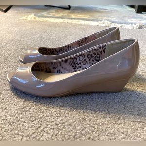 CL by Laundry cream peep-toe wedges